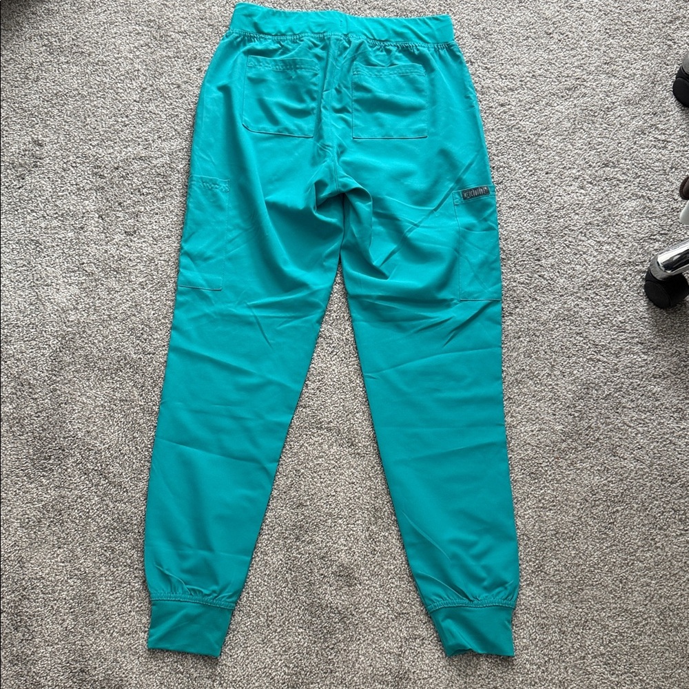 Teal Scrub Set - Picture 4 of 7